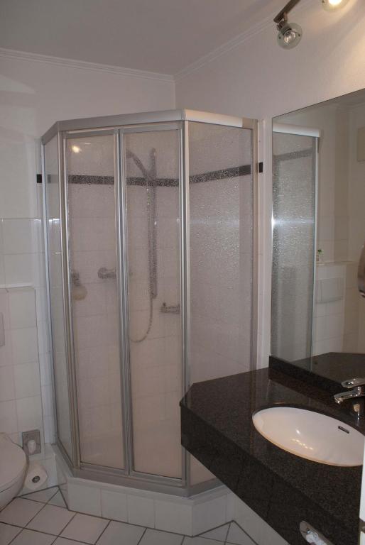 Entrée Groß Borstel Garni Hotel - Resim 42