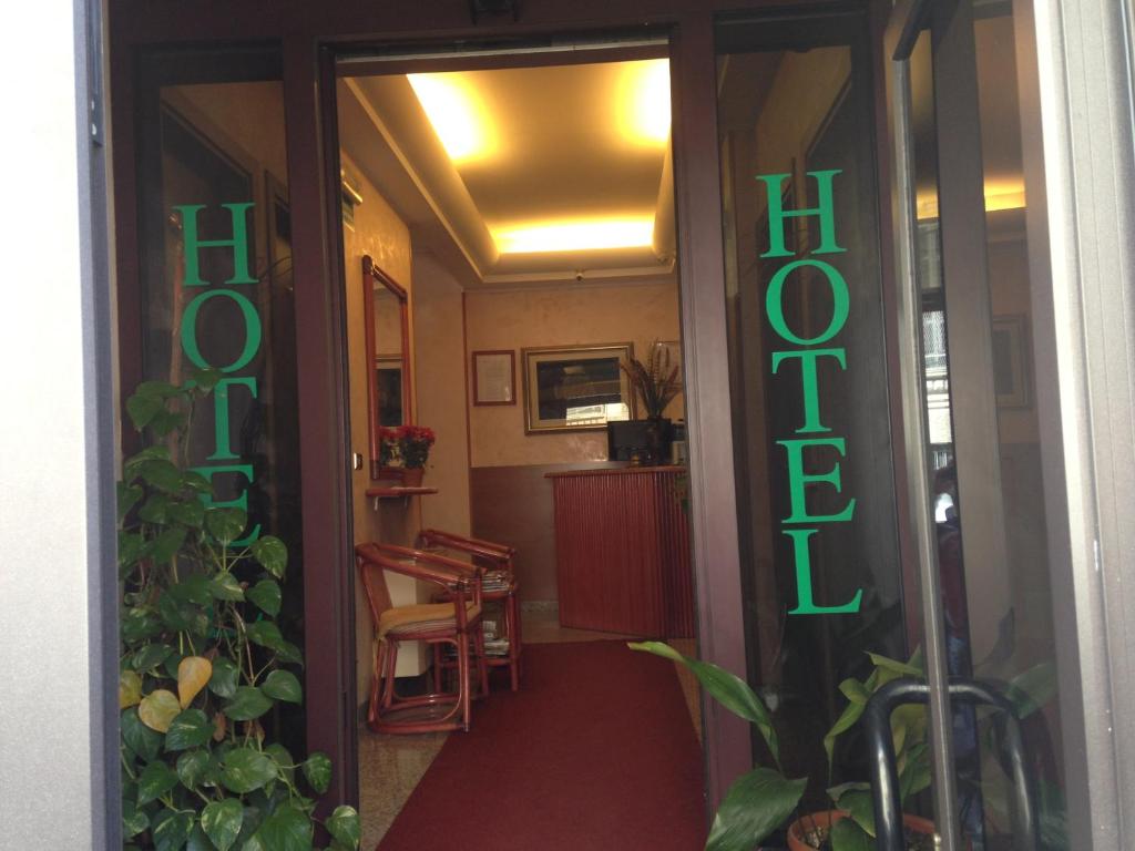 Fotografie z fotogalerie ubytování Hotel La Caravella v Miláně