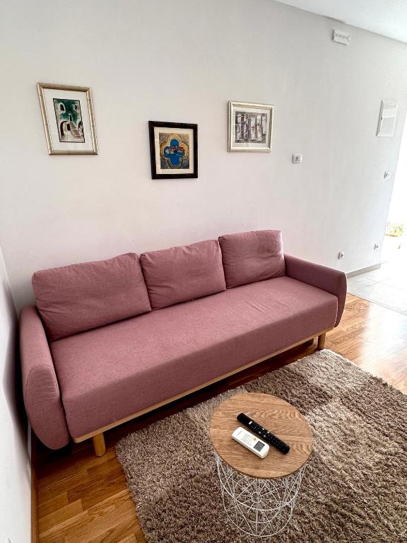 Madonna Guesthouse II - 5