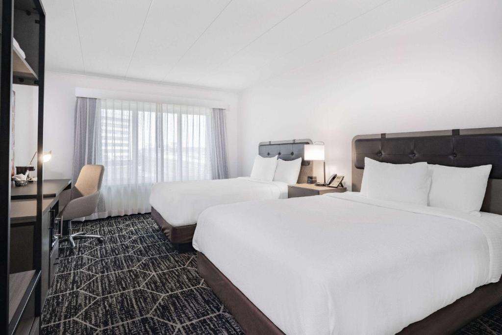 La Quinta by Wyndham Chicago O'Hare Airport photo