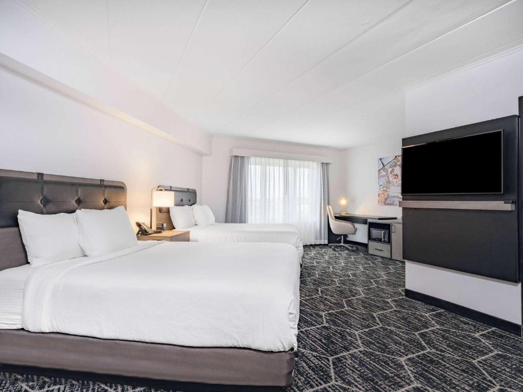 La Quinta by Wyndham Chicago O'Hare Airport photo