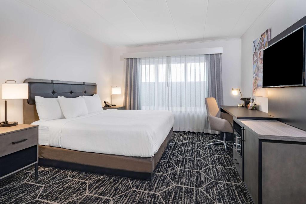 La Quinta by Wyndham Chicago O'Hare Airport photo