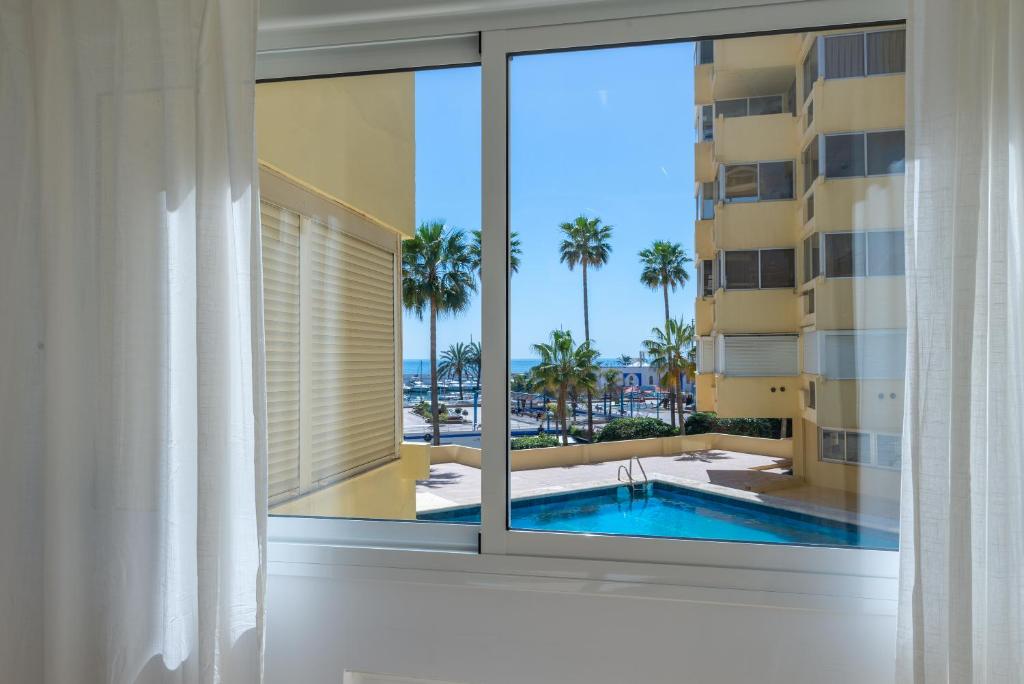 Bazén v ubytování Appartement en front de mer nebo v jeho okolí