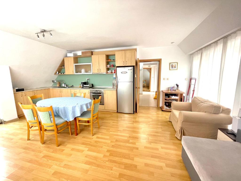 City Center Apartment 
