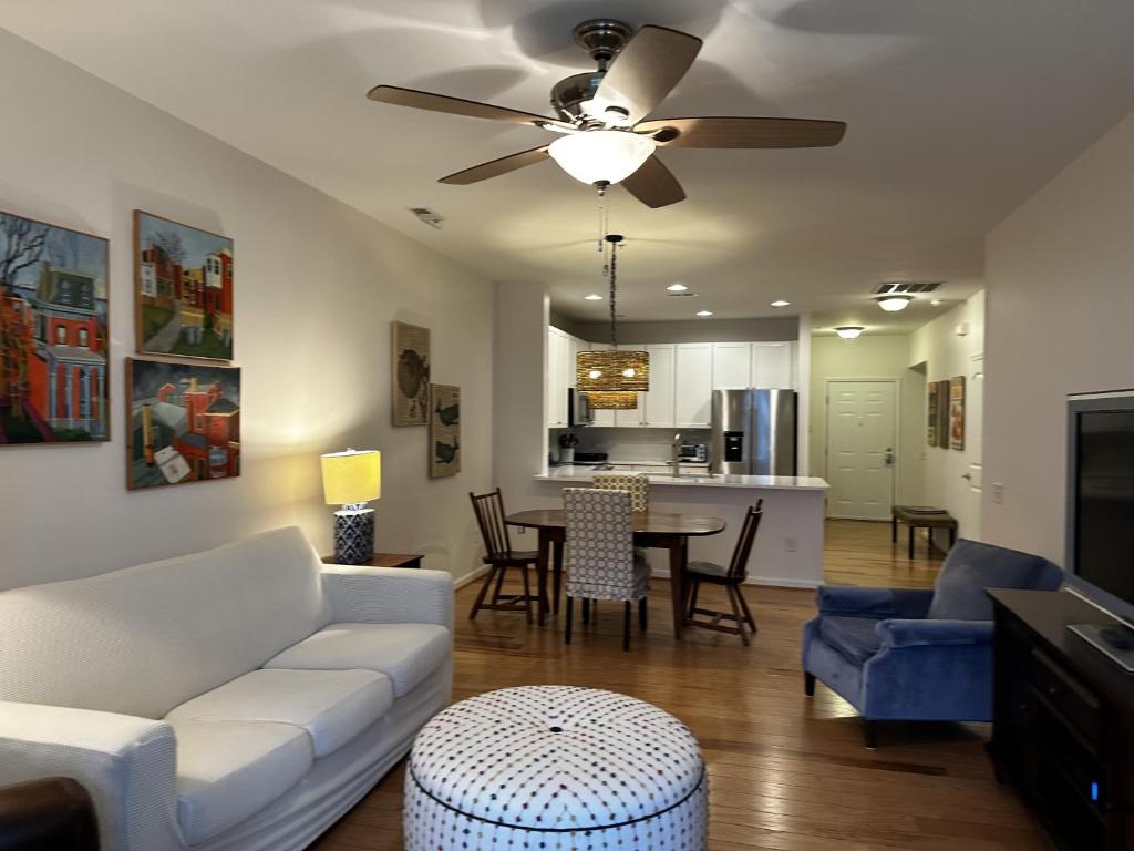 Hotel Grande at Canal Pointe 20005 Newry Dr 3, Rehoboth Beach, USA