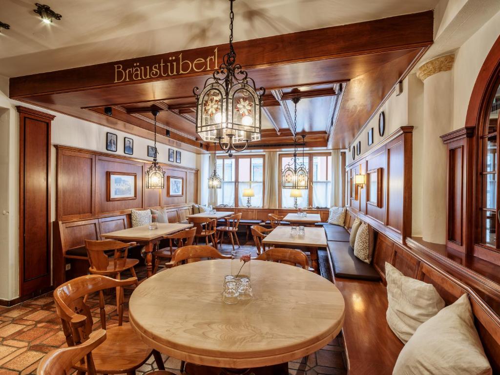 Romantik Hotel Hirschen - 1