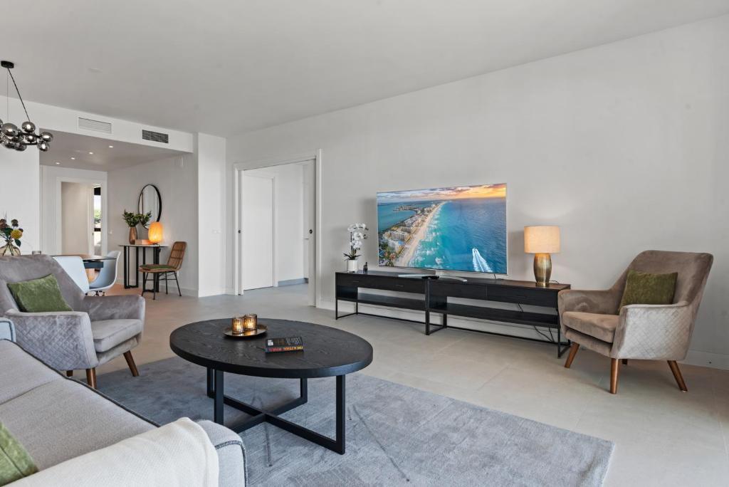 Posedenie v ubytovaní Seaview apartment with heated pool by Costarentals - Ref M21