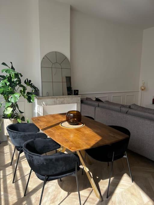 Zdjęcie z galerii obiektu Sublime Appartement Vieux Port w Marsylii