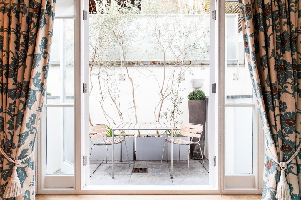 The Rockwell - Resim 17