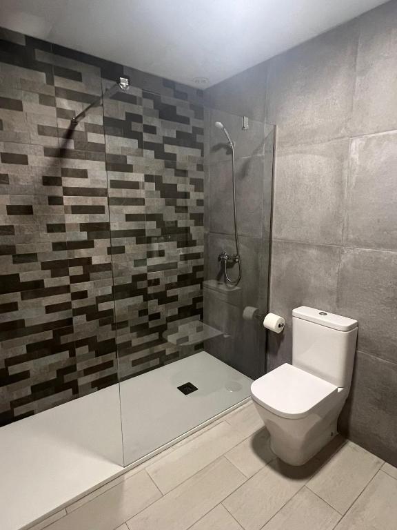 A bathroom at HERMOSO PISO a 3 min de la ESTACION DE BUS Y TREN AVE