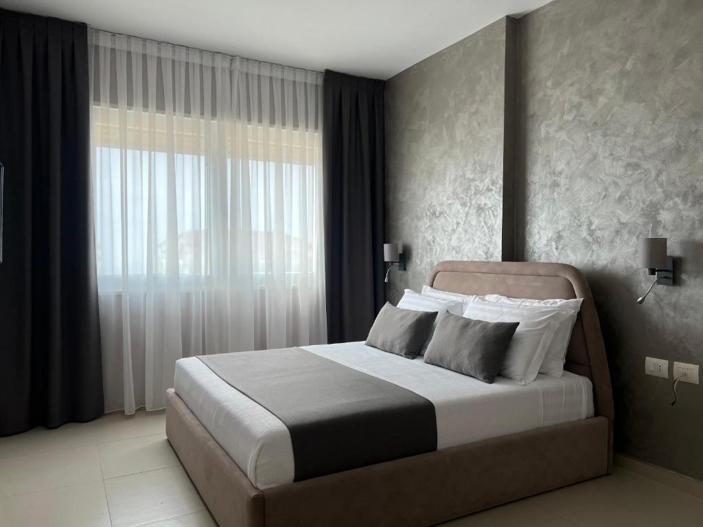 Domus Hotel & Apartments - Image 9