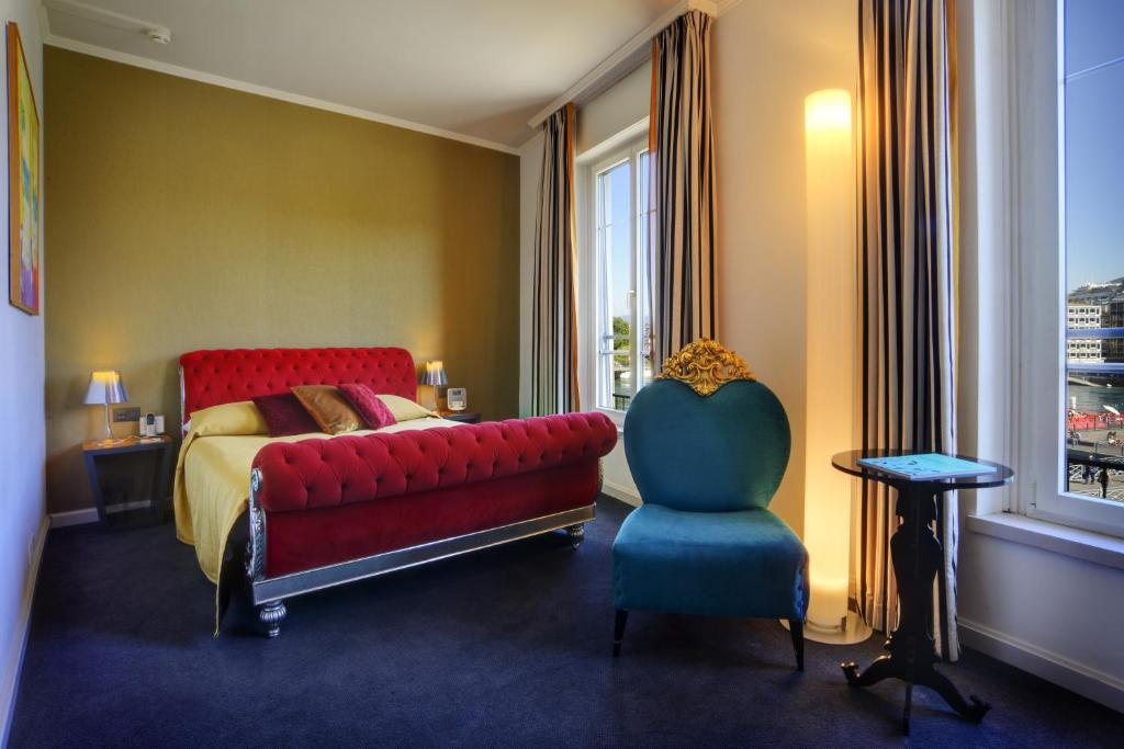 The Ambassador - Resim 27