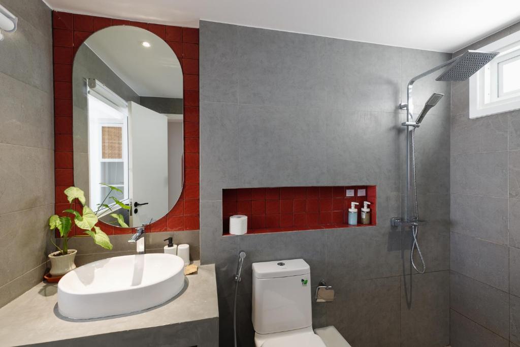 Grow home -Stay and space, Self check-in - 4