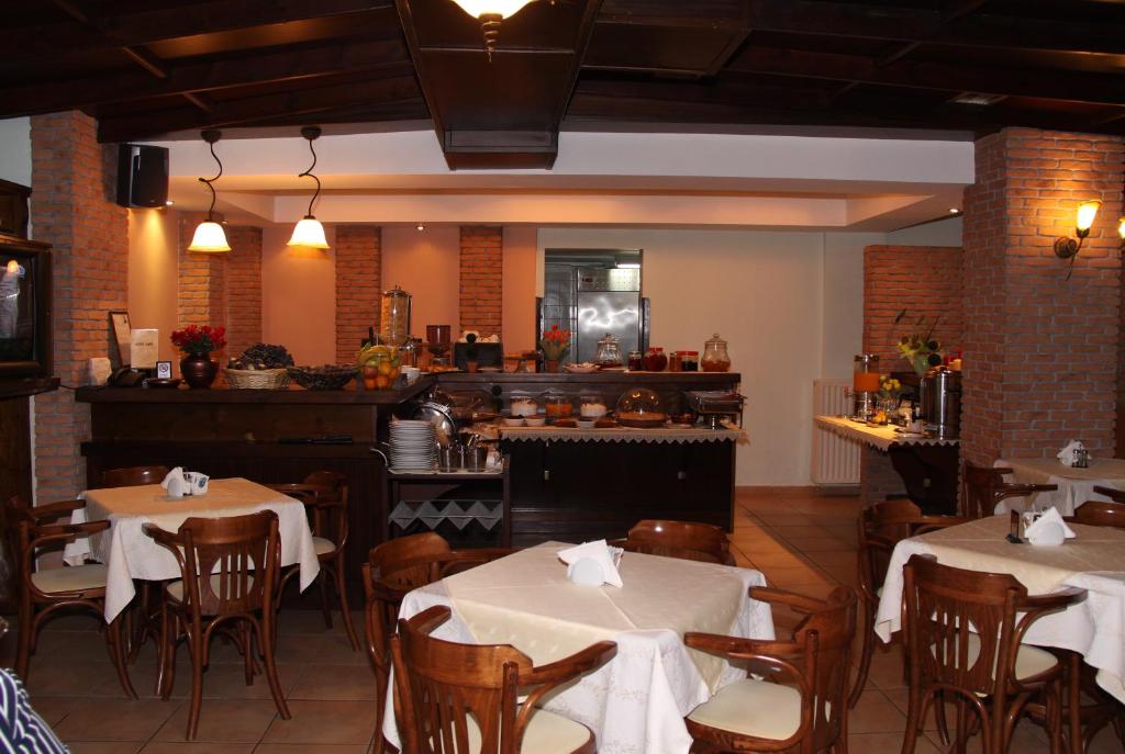 Restaurace v ubytování Katia Hotel