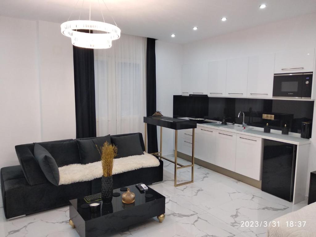 Despina's Palace apt downtown - 12