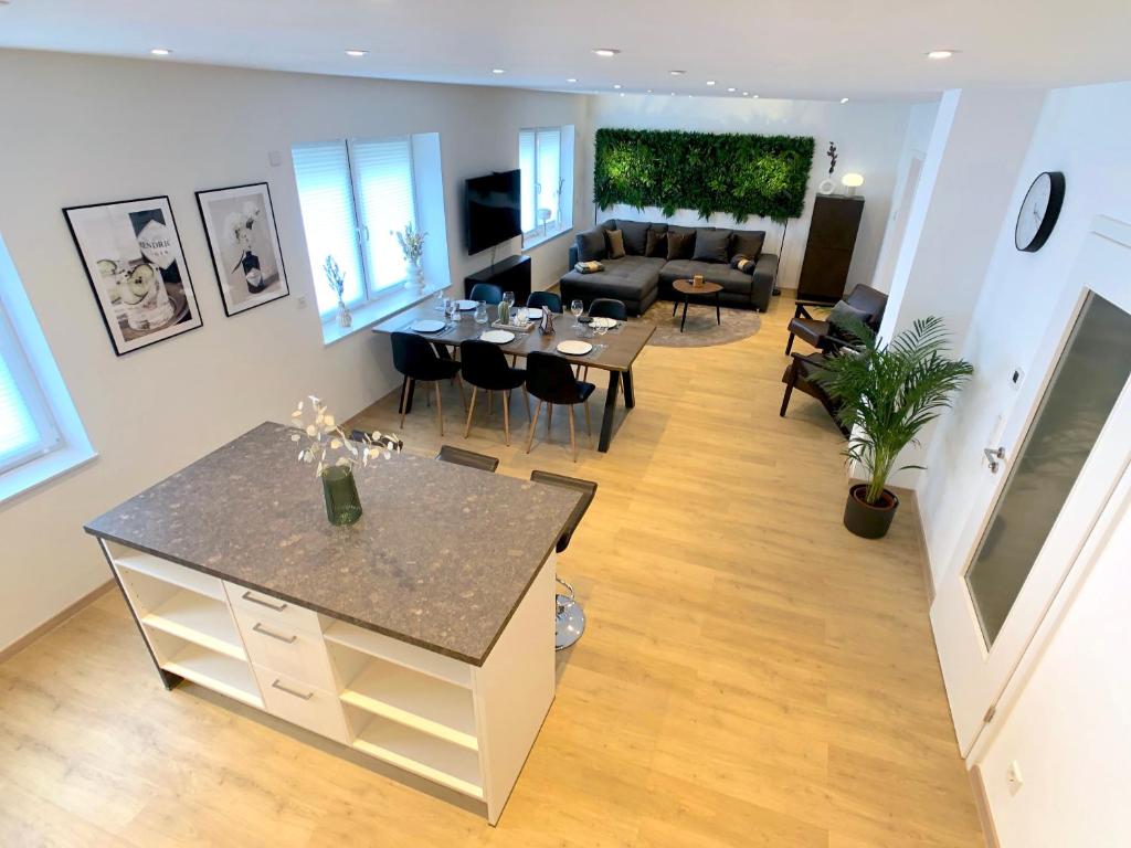 Luxuriöse Ferienwohnung in Chemnitz - Apartment B28 für 2 plus 2 Gäste - Appartement D'une Chambre