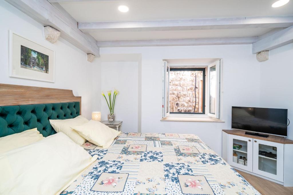 Solis Rooms Old Town - 16