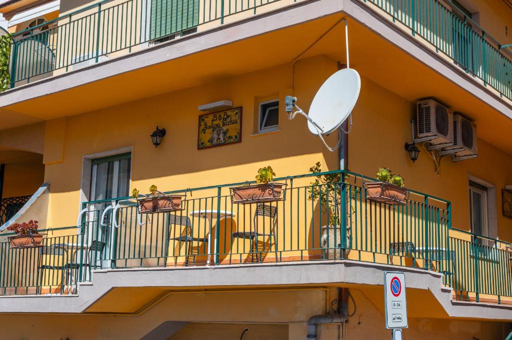 Uma varanda ou terraço em Fontana Vecchia