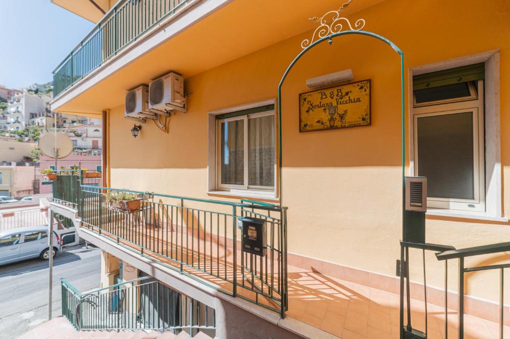 Uma varanda ou terraço em Fontana Vecchia