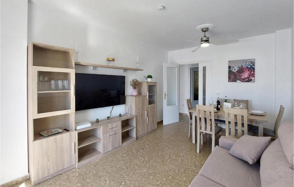 TV a/nebo společenská místnost v ubytování Pet Friendly Apartment