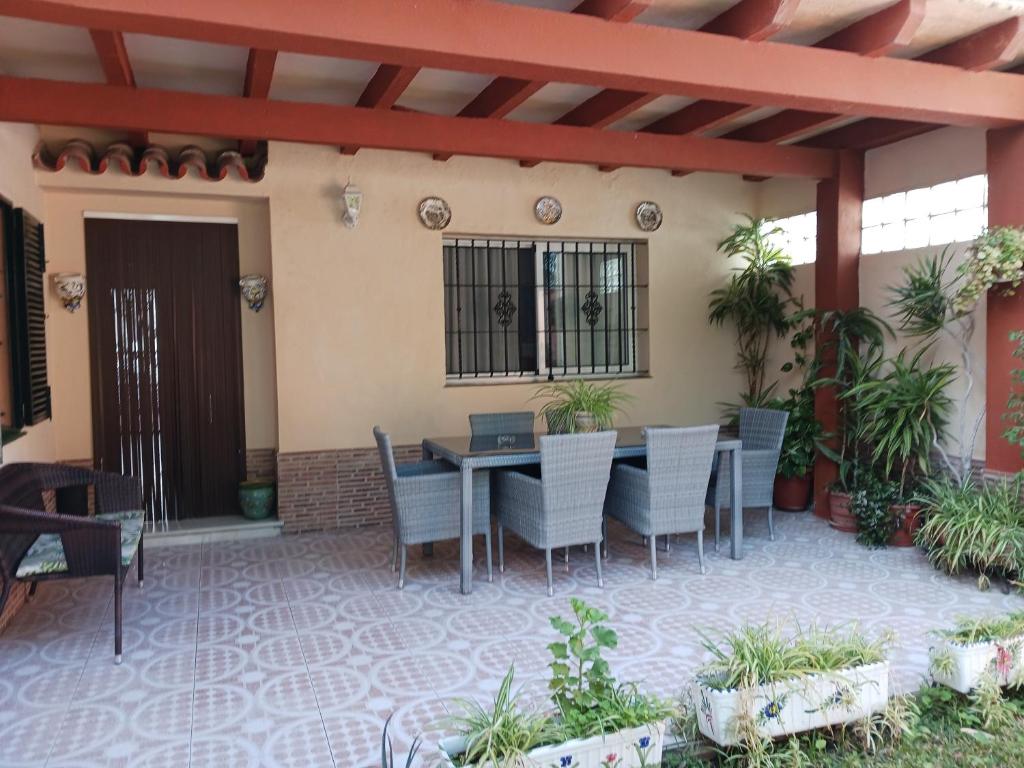 Fantastico Para Veraneo En Familia, Cádiz – Precios ...