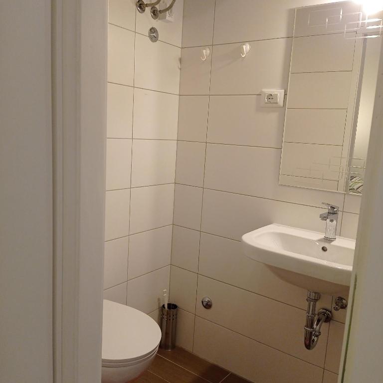 Koupelna v ubytování Studio apartment with pool