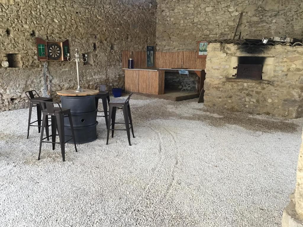 Fotografie z fotogalerie ubytování Agréable bastide provençale avec piscine v destinaci Barcelonne