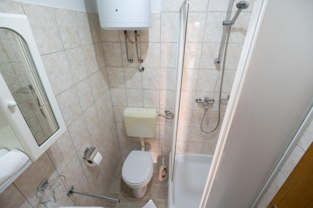 Koupelna v ubytování Apartment in Privlaka with sea view, balcony, air conditioning, WiFi 3598-2