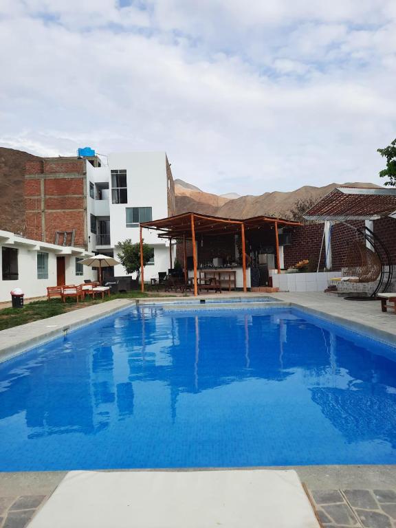 Bazén v ubytování HOTEL MAR Y LAGO nebo v jeho okolí
