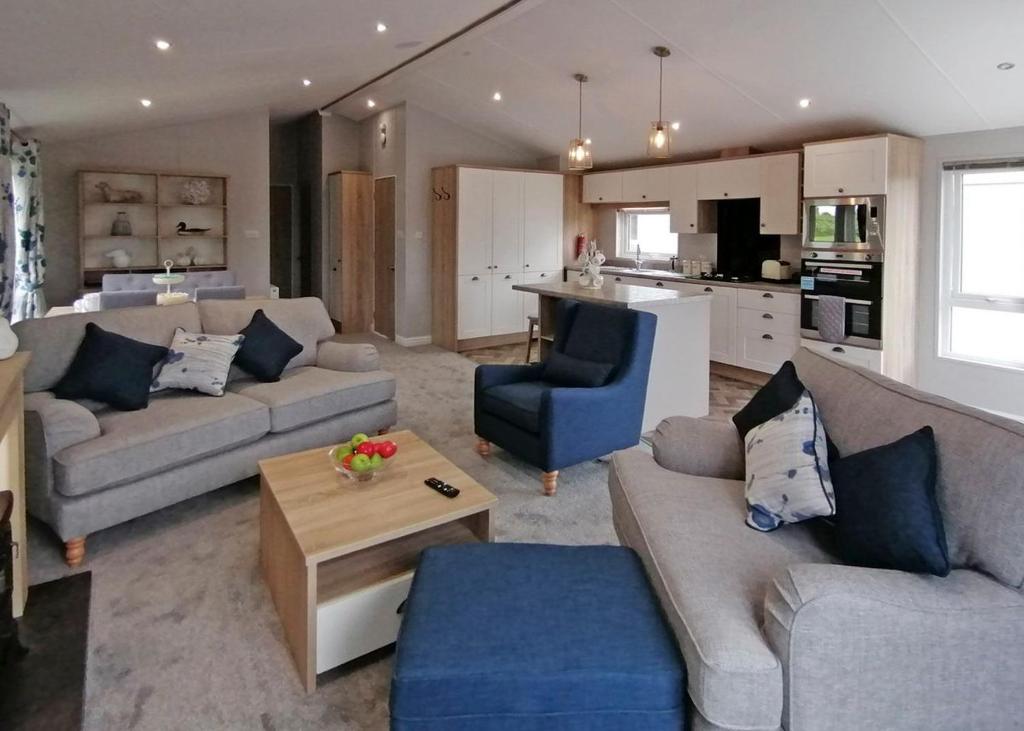 The Springs Lakeside Holiday Park, Fladbury (updated prices 2024)