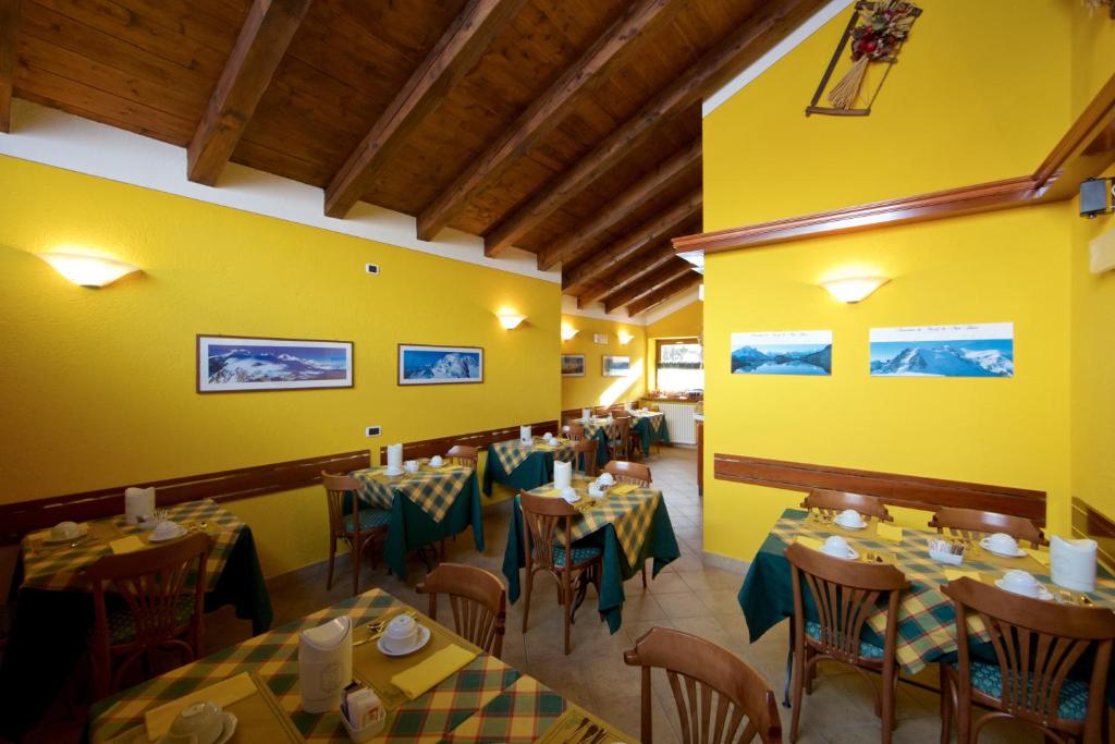 Restaurace v ubytování Hotel Du Glacier