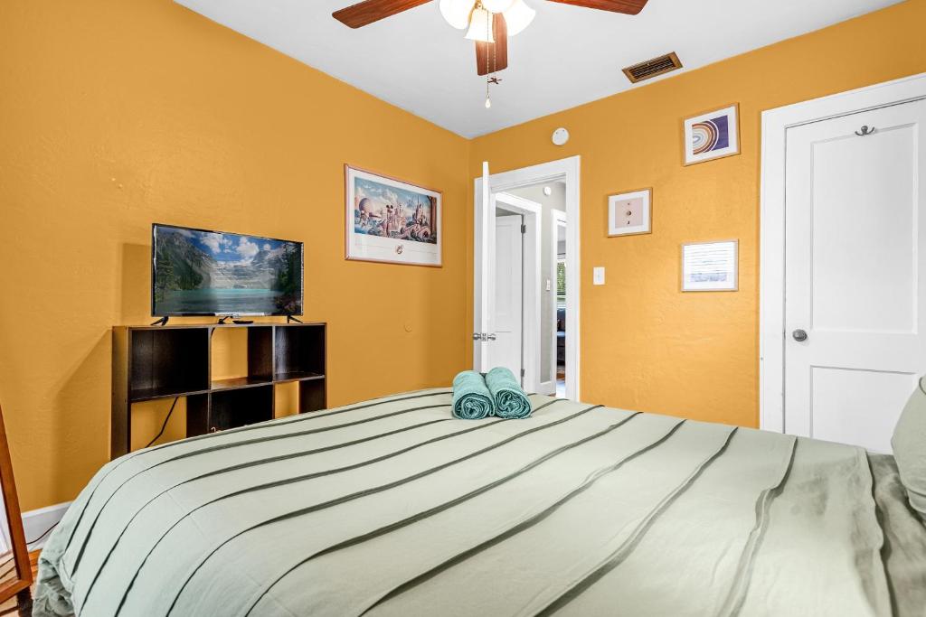 Orlando Oasis! Free Laundry & Parking Near Disney! photo