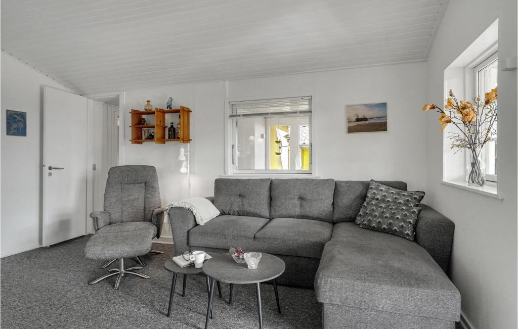 Posezení v ubytování 2 Bedroom Gorgeous Home In Ulfborg