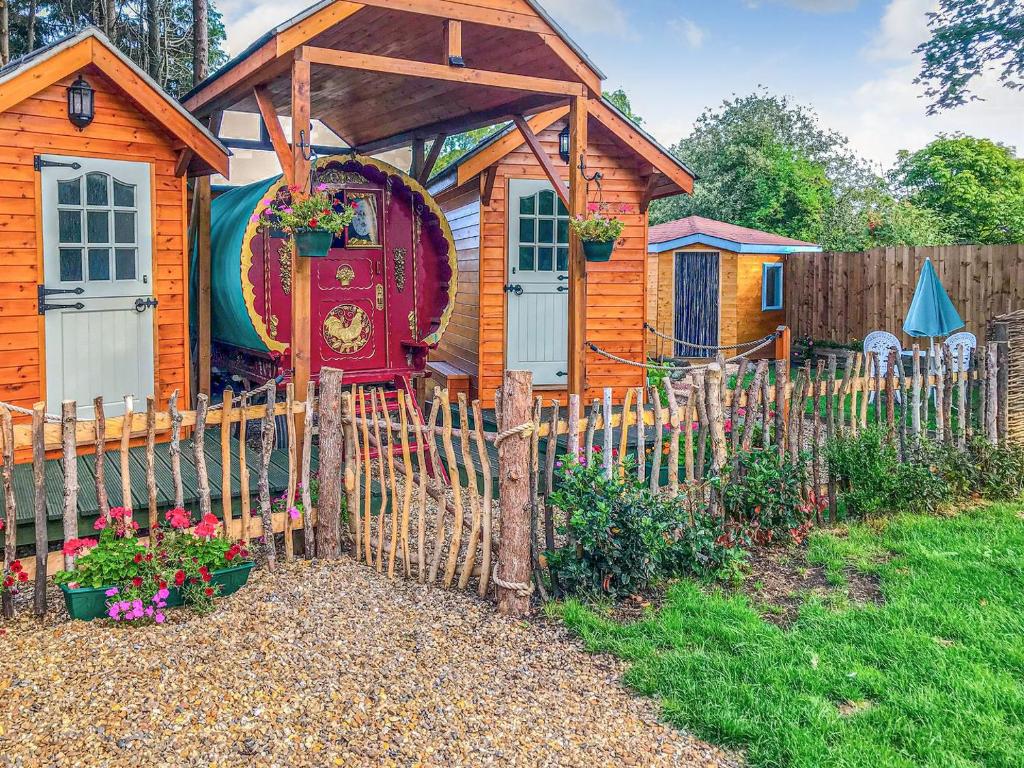 Gallery image of Ruby Rose - Cottage in Wisbech