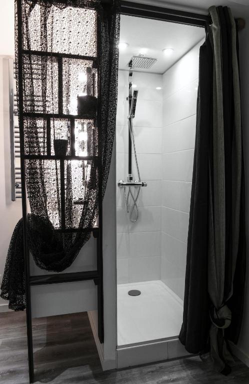 Kúpeľňa v ubytovaní Pamiers gare - 2 Appartements à louer ou Chambre parentale indépendante