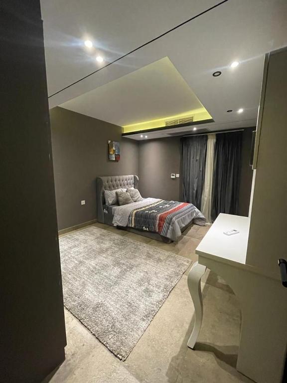 Zayed Dunes family flat, Sheikh Zayed (updated prices 2024)