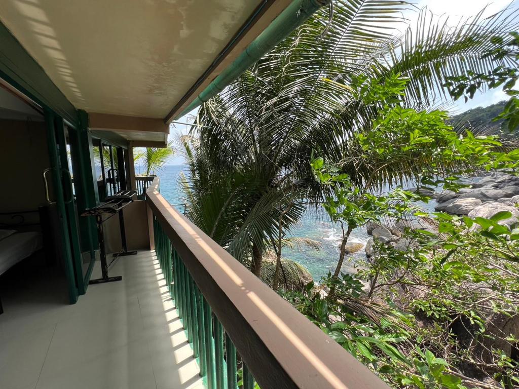 Hin Wong Apartments Dive & Snorkel Resort - Apartamento Con Balcón