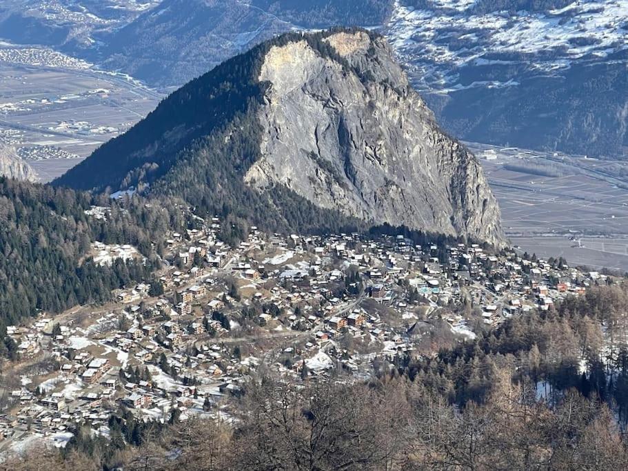Nespecifikovaný výhled na hory nebo výhled na hory při pohledu z apartmánu