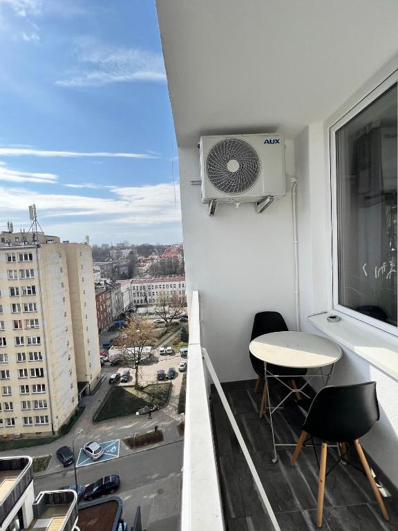 Balkón alebo terasa v ubytovaní WARSZAWA CENTER POWIŚLE 3 rooms 10th floor view