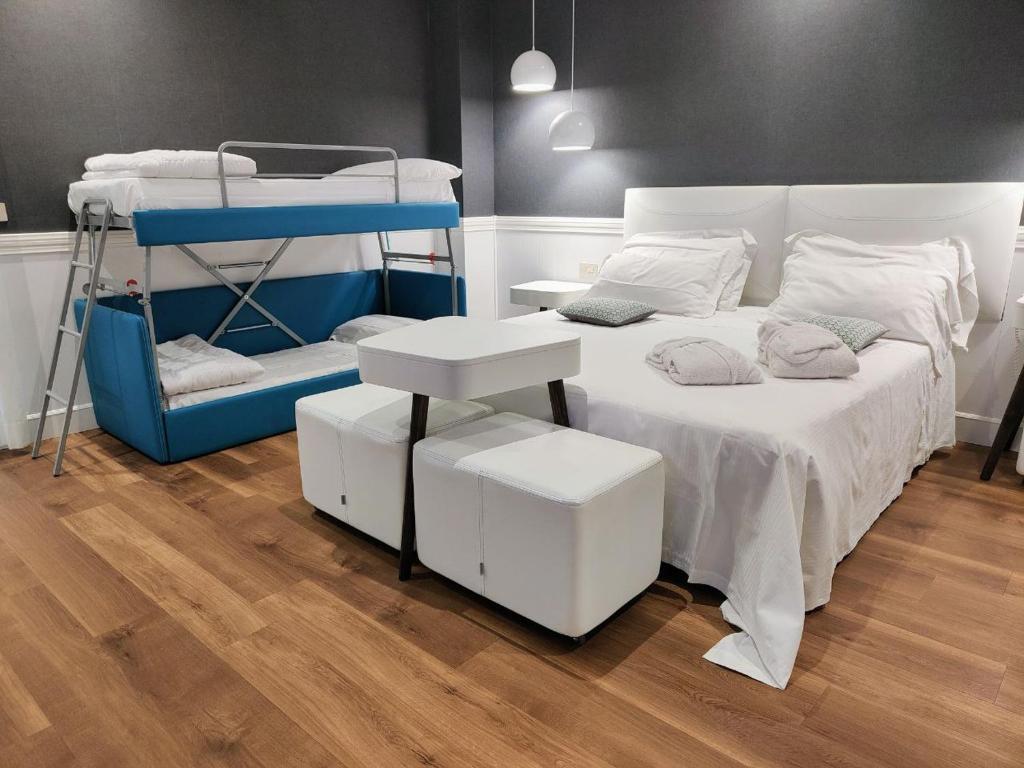 
Deluxe Quadruple Room
