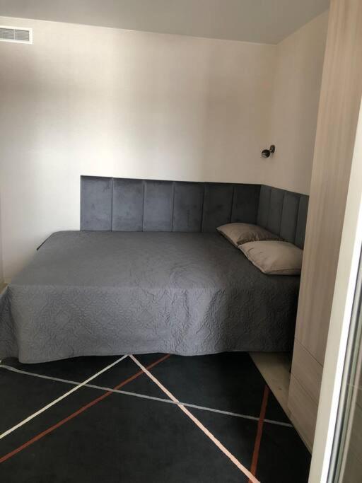 Postel nebo postele na pokoji v ubytování Like at home Daumani