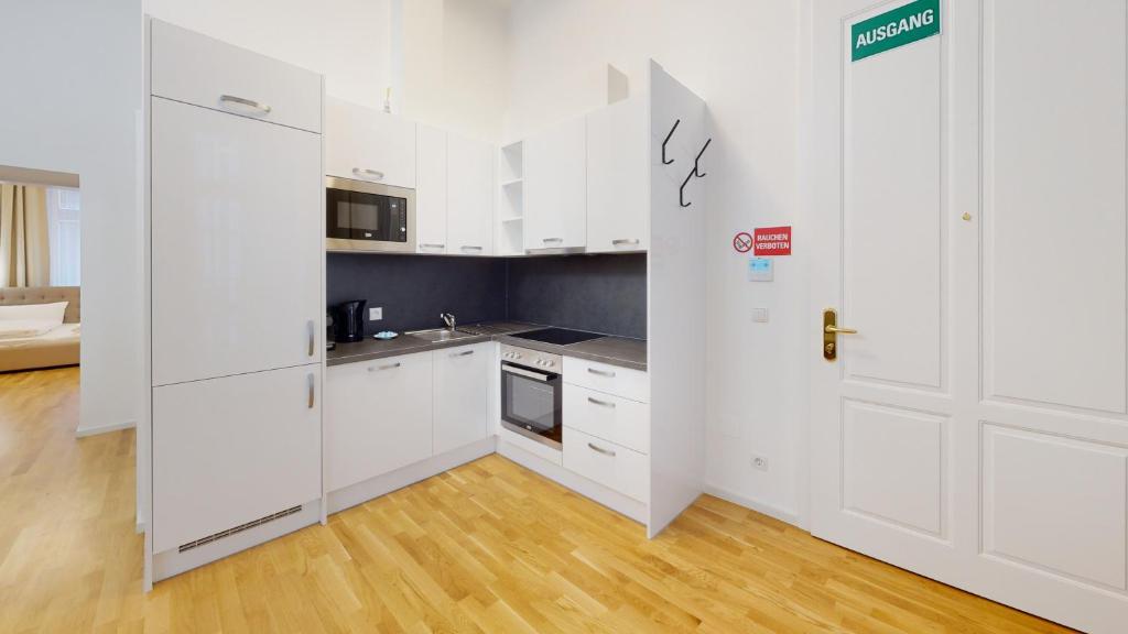 ALON HOMES Vienna - Premium City Center Apartments - 12