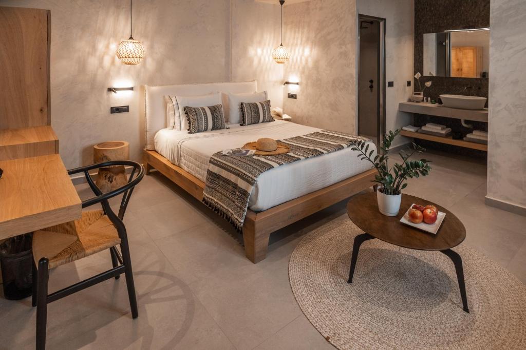 Almyra Oia Suites - Suite Superior