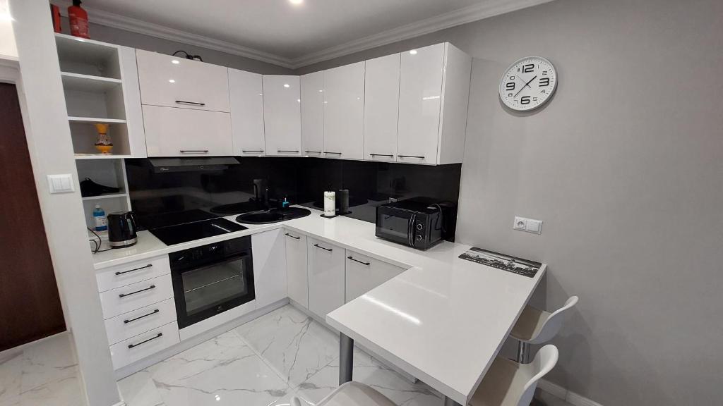 Elegancki apartament w sercu Warszawy - 8