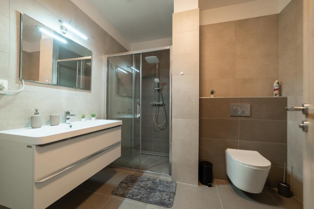 New apartments near Dancing house - 18