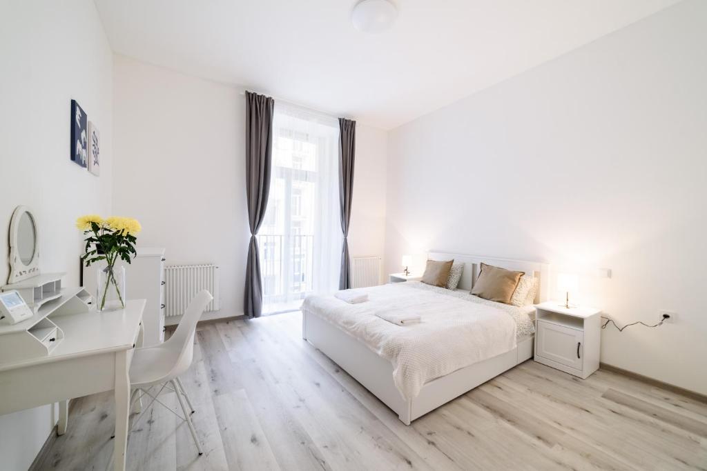 New apartments near Dancing house - 13