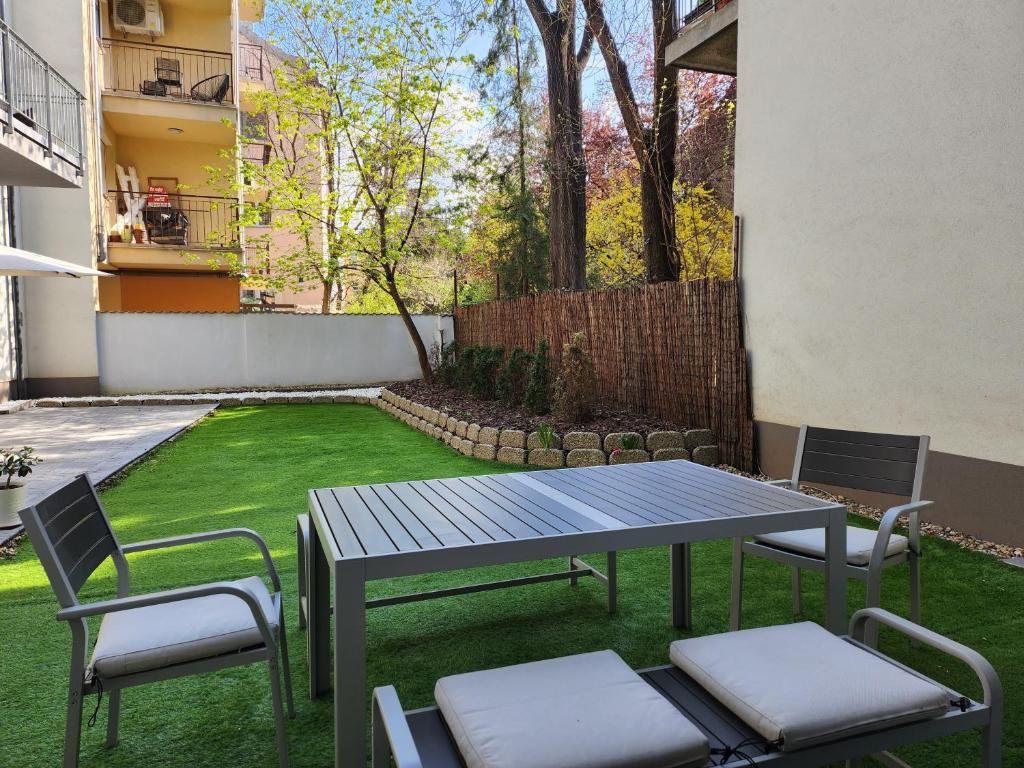 S18 "Garden in the City" Apartment 1034 Budapest, 18 Selmeci utca kép - 1