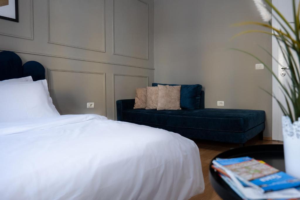 Blue Gold Apartment in Tirana Center - THE NEST - Image 10