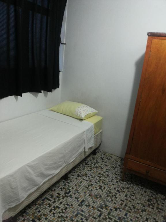  Santa Cruz Hotel