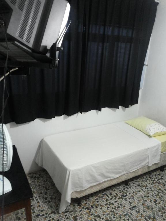 Santa Cruz Hotel